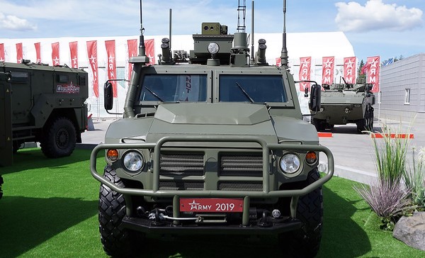 RKhM-8 Russian 4x4 CBRN Reconnaissance Armored Vehicle (B)